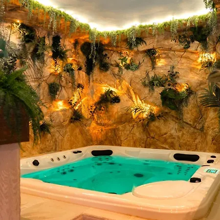 Szálloda Tubhotel 4*